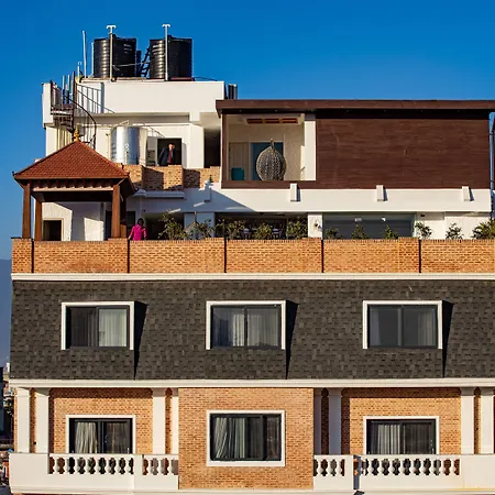 Arushi Boutique Hotel