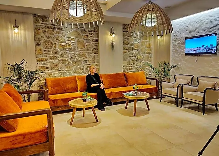 Arushi Boutique 4*