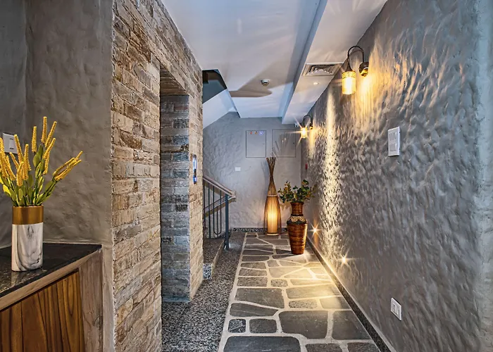 Arushi Boutique 4*